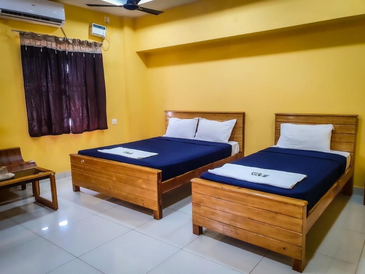 Le Hotel Host Tiruchirappalli Exterior photo